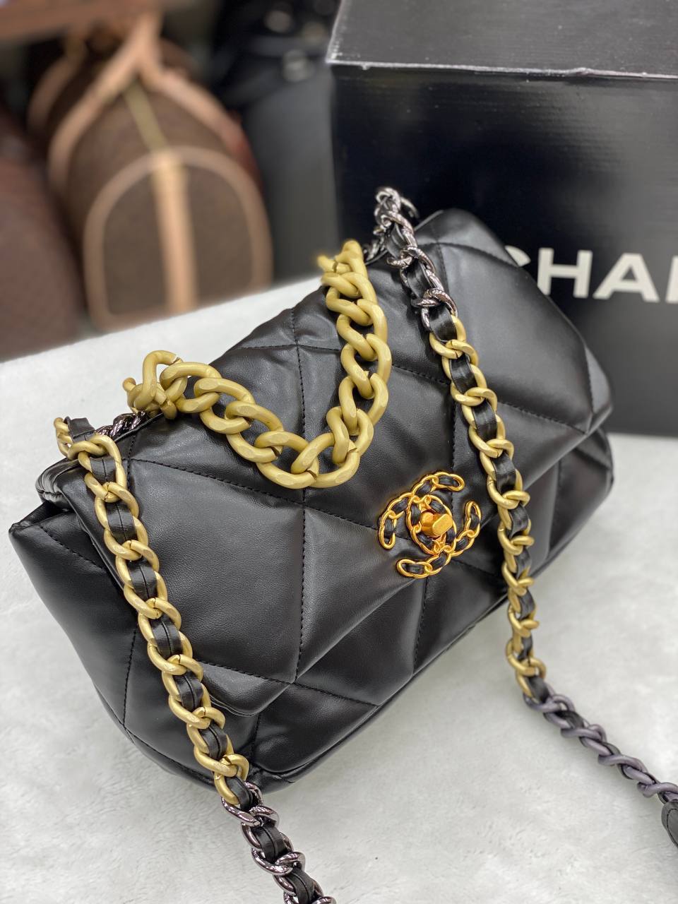 CC - 19 Flap Bag